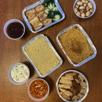 Lotus Vegetarian Restaurant - takeout with sauces in a separate container! - Vegetarian Near Me - Scarborough, Ontario Lotus Vegetarian Restaurant - takeout with sauces in a separate container! - Vegetarian Near Me - Scarborough, Ontario