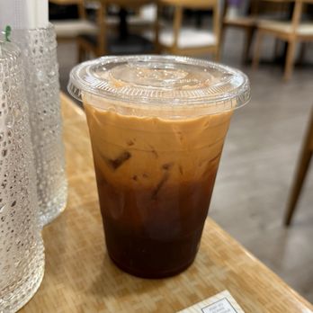 Hollywood Noodle House - Delicious complimentary Thai ice tea - Thai Near Me - Arcadia, California Hollywood Noodle House - Delicious complimentary Thai ice tea - Thai Near Me - Arcadia, California
