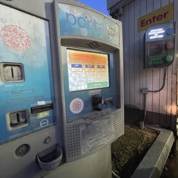 Shell - Dirty screen w mineral build up. Sun damaged. Please replace! Please :D - Gas Stations Near Me - Burbank, California