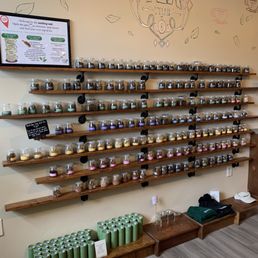 The tea-smelling wall