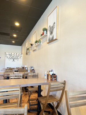 Cup Noodle Shop by null