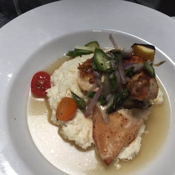 Everyday People Cafe - Chicken and grits - Diners Near Me - Douglas, Michigan Everyday People Cafe - Chicken and grits - Diners Near Me - Douglas, Michigan