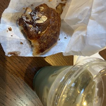 Etiquette Coffee - Drinking my matcha de olla @ etiquette coffee! My man friend says the simple vanilla bean syrup latte is pretty amazing too. - Coffee & Tea Near Me - Los Angeles, California