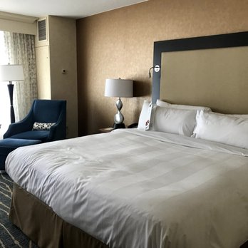 Seattle Marriott Waterfront - Bedroom - Hotels Near Me - Seattle, Washington Seattle Marriott Waterfront - Bedroom - Hotels Near Me - Seattle, Washington