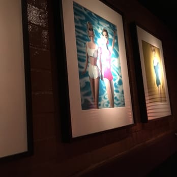 Houston's Restaurant - Barbie motif - American Near Me - Pompano Beach, Florida