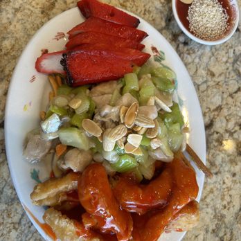 Lucky Dragon Restaurant - BBQ pork, almond chicken chow mein, sweet and sour chicken - Chinese Near Me - Ocean Shores, Washington