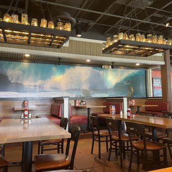 Chili's - Huge Spacious Dining Room - Tex-Mex Near Me - Mililani, Hawaii