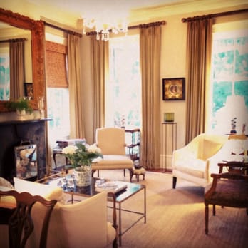 Catherine Ward House Inn - Living room - Bed & Breakfast Near Me - Savannah, Georgia Catherine Ward House Inn - Living room - Bed & Breakfast Near Me - Savannah, Georgia