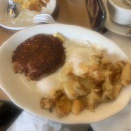 If your corned beef hash and homefries don't look like this, RUN! If your corned beef hash and homefries don't look like this, RUN!