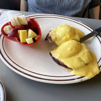Phebie's Cafe - Egg Benedict with fruit - Sandwiches Near Me - Lancaster, California