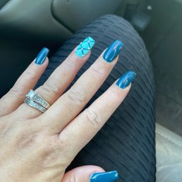 I recommend Mary . She's did an excellent job on my nails and good price . I'll definitely be back .