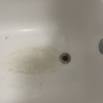 Apex on Perkins - Dirty tub - Apartments Near Me - Stillwater, Oklahoma
