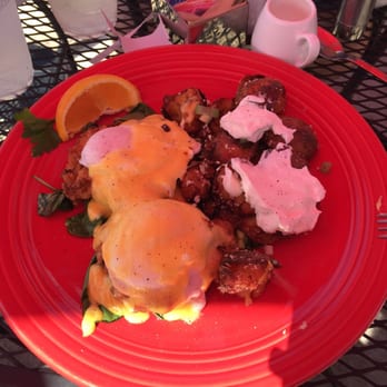 Oakfire - Buttermilk chicken Benedict, delicious! - Pizza Near Me - Lake Geneva, Wisconsin Oakfire - Buttermilk chicken Benedict, delicious! - Pizza Near Me - Lake Geneva, Wisconsin