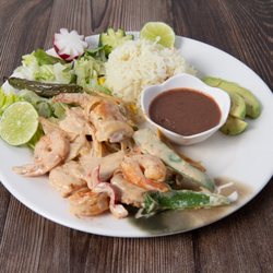 Comida Latina Catering - CAMARONES EN CREMA