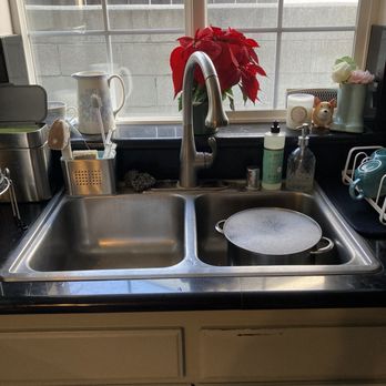 iHandy - Old sink and faucet - Handyman Near Me - Fullerton, California