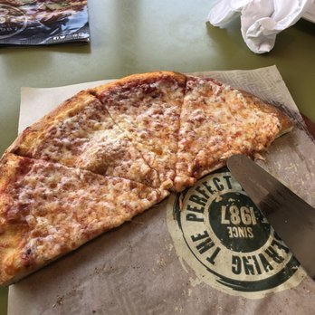 Flippers Pizza - Pizza Near Me - Clermont, Florida