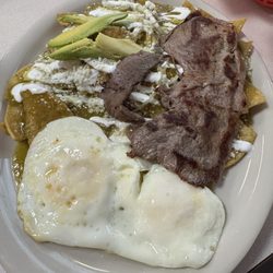 Yimm's - Chilaquiles Verdes