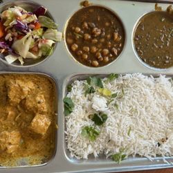 Hari Om Shri Ram Indian Cuisine - Chicken tikka masala thali