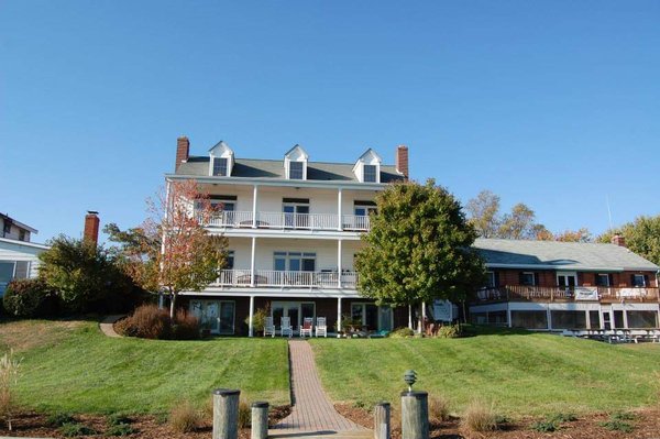 Blue Heron Bed & Breakfast Llc by null