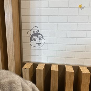 Jollibee - Da bee - Chicken Shop Near Me - Wheaton, Maryland