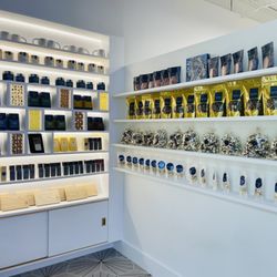 Chocolata - Retail space, chocolate bars and specialty items.