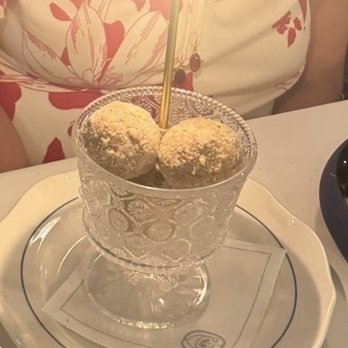 Chardon - Birthday dessert - French Near Me - Houston, Texas