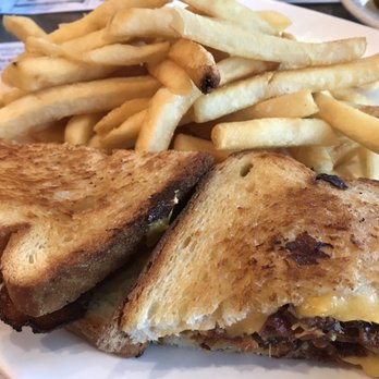 Reo Diner - Grilled cheese w/ bacon - Diners Near Me - Woodbridge, New Jersey Reo Diner - Grilled cheese w/ bacon - Diners Near Me - Woodbridge, New Jersey