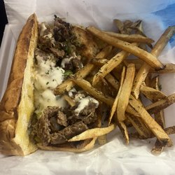 Nikki’s Bodega