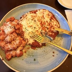 Seraphine - Chicken Parmigiana w gnochis