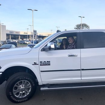 Razzari Ford - Car Dealers Near Me - Merced, California