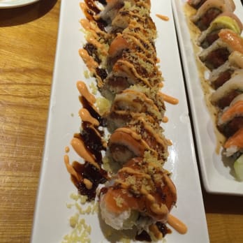 Chobop - angry salmon roll special - Sushi Bars Near Me - Costa Mesa, California