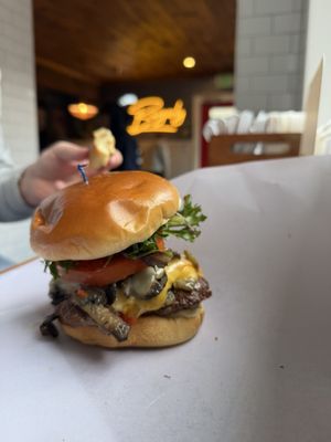 The Burgerly by null