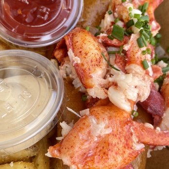 Hook & Anchor - 6oz lobster roll MP 4/3/21 is $30 - Seafood Near Me - Costa Mesa, California Hook & Anchor - 6oz lobster roll MP 4/3/21 is $30 - Seafood Near Me - Costa Mesa, California