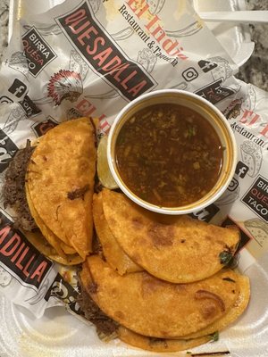 El Indio Restaurant Y Taqueria by null