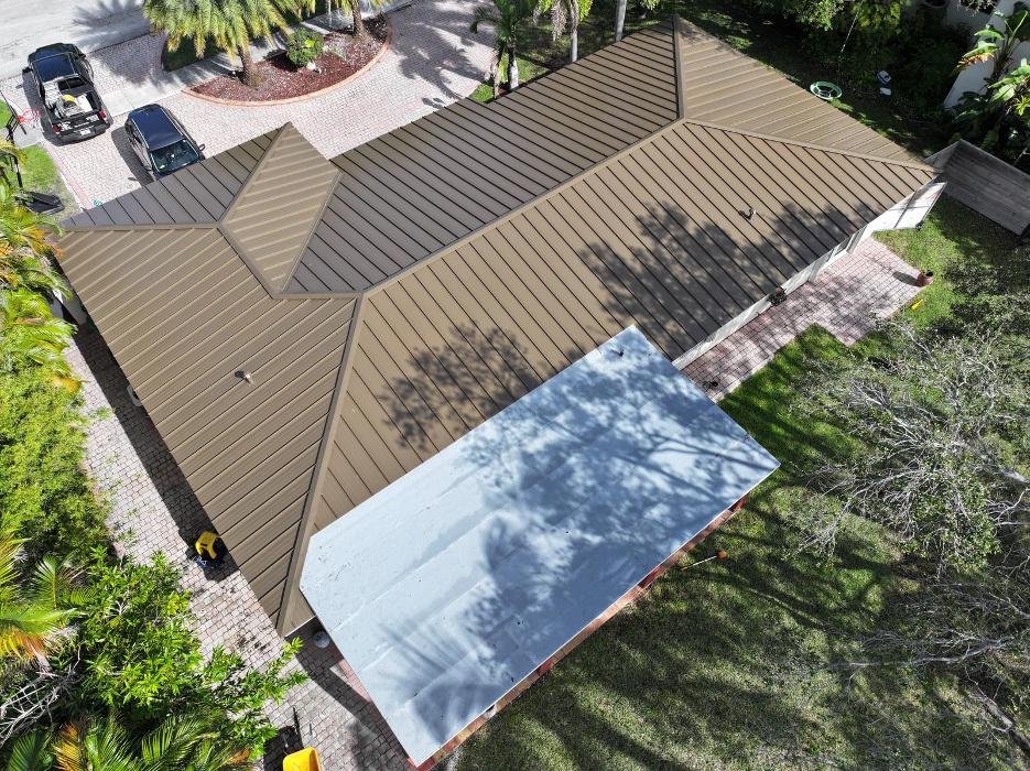 Slide of T & E Roofing