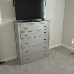 Bedroom chest
