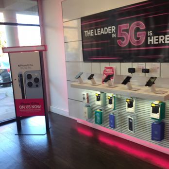 T-Mobile - inside - Mobile Phones Near Me - Brentwood, California T-Mobile - inside - Mobile Phones Near Me - Brentwood, California