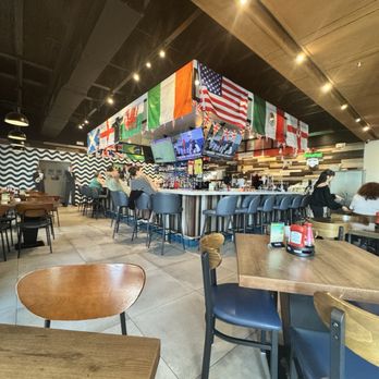 Fish and Chips Houston - Restaurant and bar area - British Near Me - Kemah, Texas