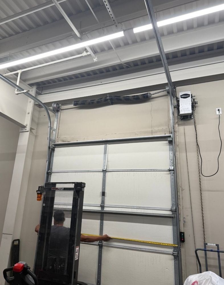 Garage Door Gurus - Garage Door Contractor in Houston, TX