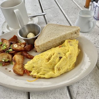 Round Island Kitchen - Omelette. - Breakfast & Brunch Near Me - Mackinac Island, Michigan Round Island Kitchen - Omelette. - Breakfast & Brunch Near Me - Mackinac Island, Michigan