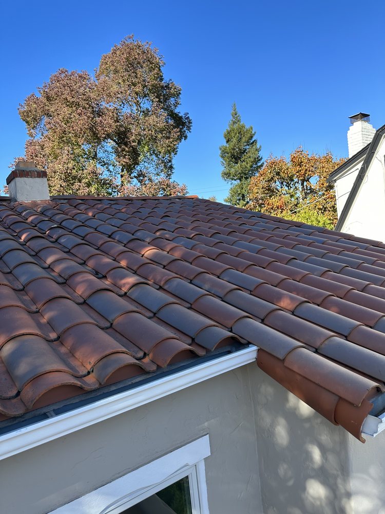 Slide of DG Roofing