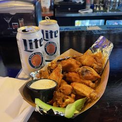 Front St Social - great .75 wing deal Monday's! Thanks Avri you the best!!!