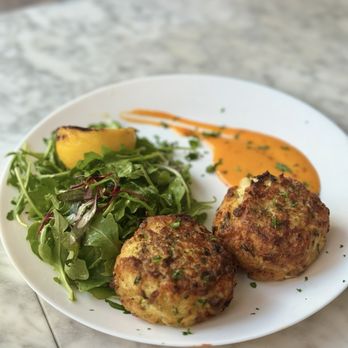 Emerson's - Jumbo Lump Crab Cakes - Sweet chili aioli, grilled lemon, arugula - Cocktail Bars Near Me - Pittsburgh, Pennsylvania