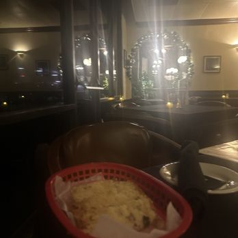 Il Fornaio - Lovely, comfortable, Dining Area! - Italian Near Me - Irvine, California Il Fornaio - Lovely, comfortable, Dining Area! - Italian Near Me - Irvine, California