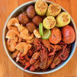 THE CRAB HOUSE