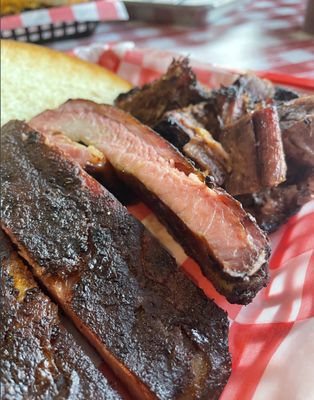 Hayward's Pit Bar B Que & Catering by null