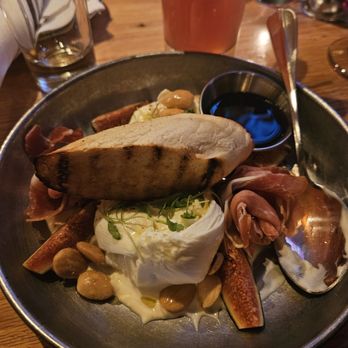City Winery Boston - Burrata - Venues & Event Spaces Near Me - Boston, Massachusetts