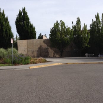 Kennewick Branch Library - Entrance to library - Libraries Near Me - Kennewick, Washington Kennewick Branch Library - Entrance to library - Libraries Near Me - Kennewick, Washington