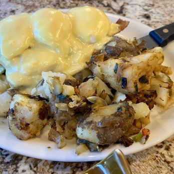 Cappys Cafe - Eggs Benedict - Breakfast & Brunch Near Me - Newport Beach, California Cappys Cafe - Eggs Benedict - Breakfast & Brunch Near Me - Newport Beach, California