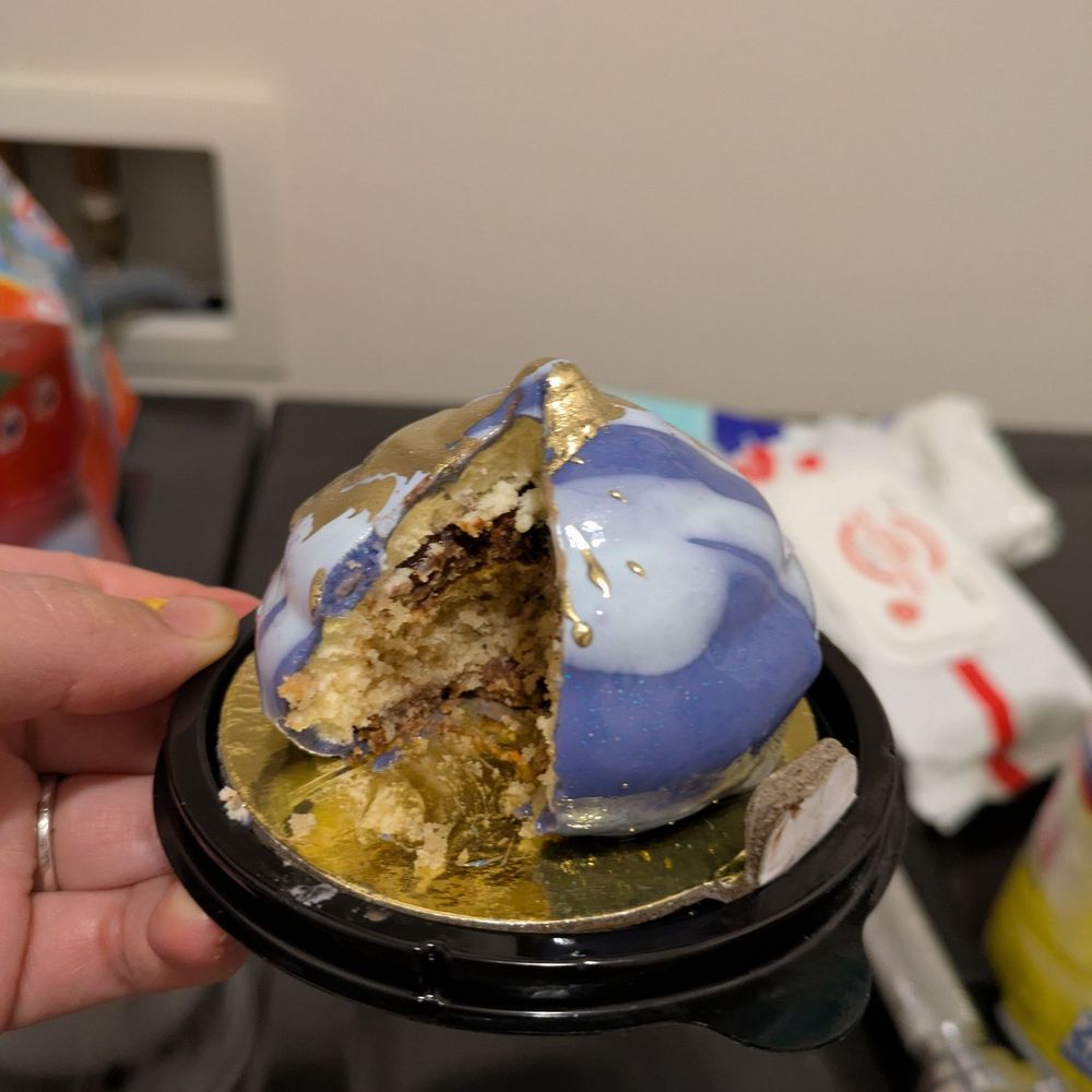 Lady Yum - Totem Lake - Cinnamon roll entremet - Wine Bars Near Me - Kirkland, Washington Lady Yum - Totem Lake - Cinnamon roll entremet - Wine Bars Near Me - Kirkland, Washington